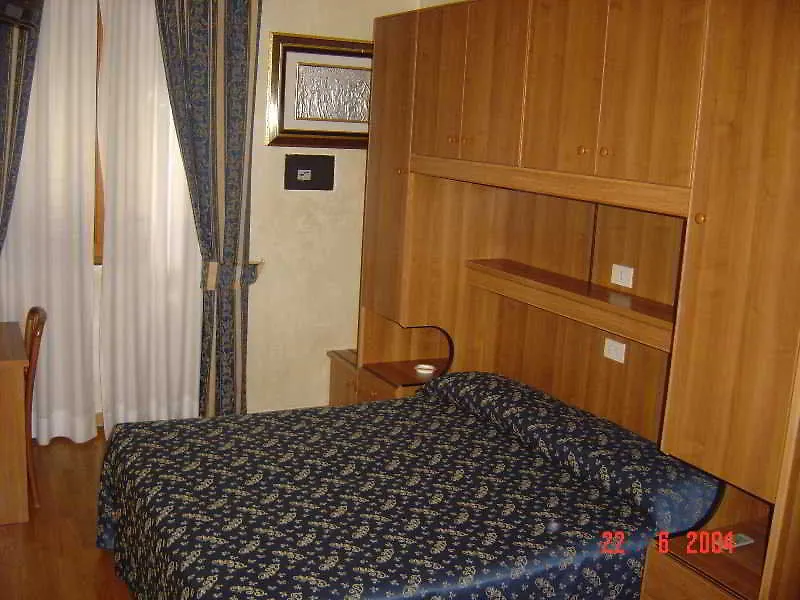 Mari Hotel Rome Italy