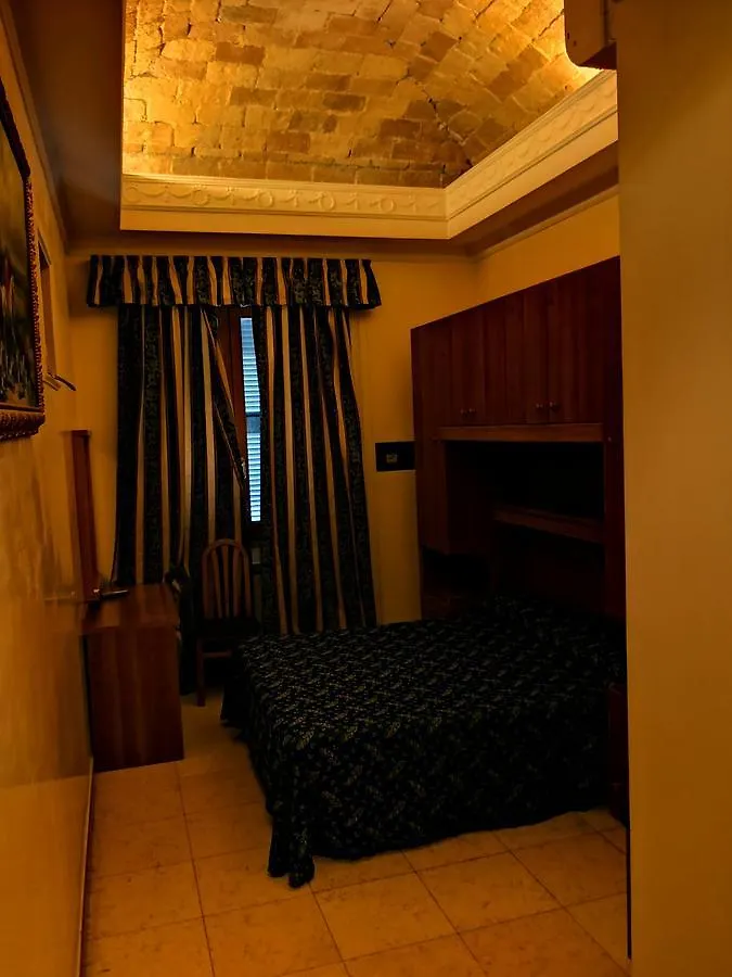Mari Hotel Rome
