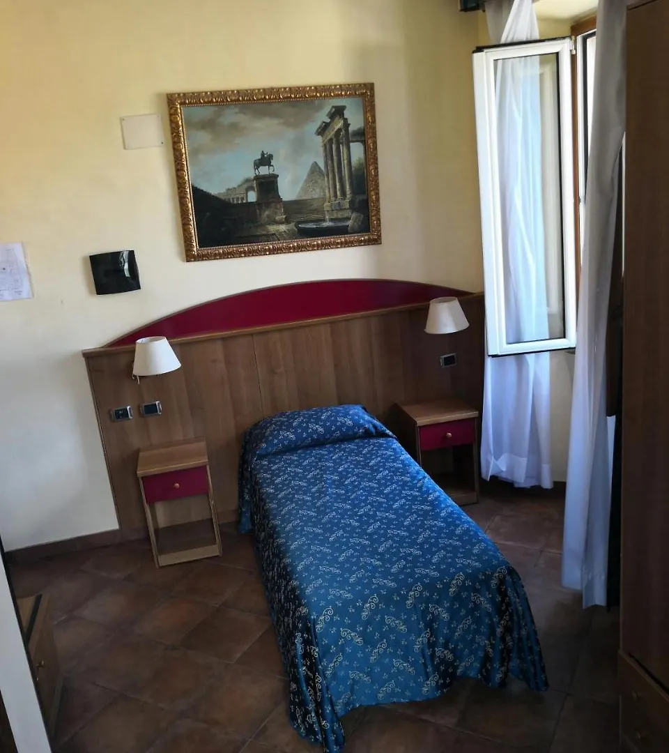 **  Mari Hotel Rome Italy